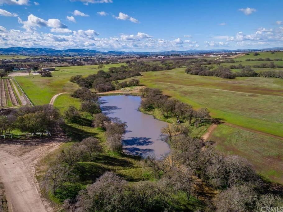 The Vineyard Farmhouse Villa Paso Robles Exterior photo