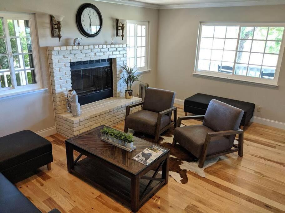 The Vineyard Farmhouse Villa Paso Robles Exterior photo